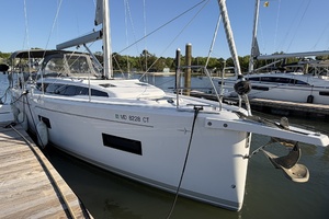 Wave Dancer 38ft Bavaria Yacht For Sale