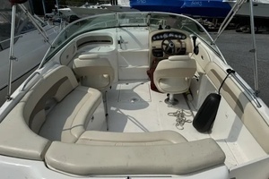 2004 Chaparral 235 SSi thumbnail 8