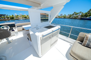 2021 Azimut 50 FLY thumbnail 31