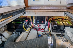 2009 Mainship Expedition 40 thumbnail 29