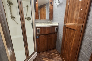 2018 Viking 48 Sport Tower thumbnail 29
