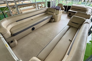 24ft Sweetwater Yacht For Sale