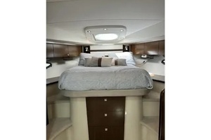 2011 Cruisers Sports Coupe 420 42ft Cruisers Yacht For Sale