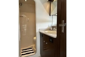 2011 Cruisers Sports Coupe 420 42ft Cruisers Yacht For Sale