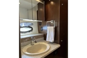 2011 Cruisers Sports Coupe 420 42ft Cruisers Yacht For Sale