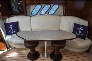 2011 Cruisers Sports Coupe 420 42ft Cruisers Yacht For Sale
