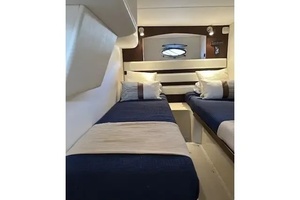 2011 Cruisers Sports Coupe 420 42ft Cruisers Yacht For Sale
