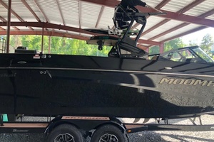 24ft Moomba Yacht For Sale