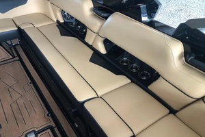 24ft Moomba Yacht For Sale