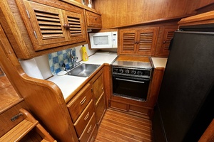 36ft Marine Trader Yacht For Sale