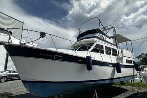 1990 Marine Trader thumbnail 3