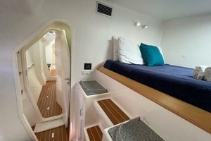 2008 Voyage Yachts 500 thumbnail 26