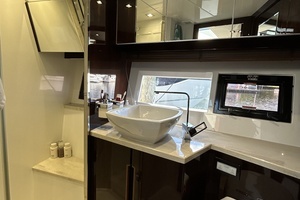 2019 Galeon 550 FLY thumbnail 20