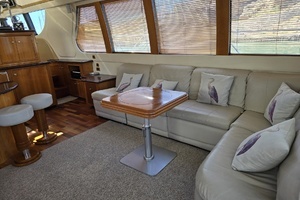 2001 Carver 570 Voyager Pilothouse thumbnail 20