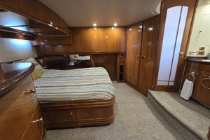 2001 Carver 570 Voyager Pilothouse thumbnail 33