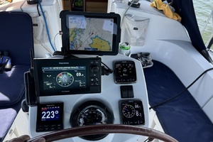 35ft Jeanneau Yacht For Sale