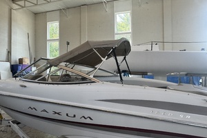 18ft Maxum Yacht For Sale