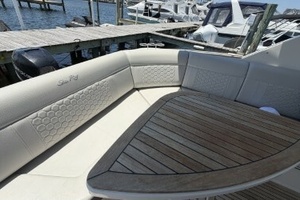 32ft Sea Ray Yacht For Sale