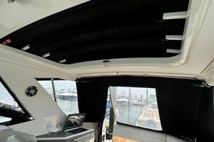 2021 Sea Ray Sundancer 320 Outboard thumbnail 13