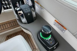 2021 Sea Ray Sundancer 320 Outboard thumbnail 20