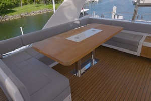 Photo 6085667 for 2014 Fairline Squadron  2014 Pre Owned 78 Fairline.00_00_31_21.Still004