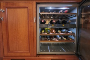 Wine Cooler in Salon
