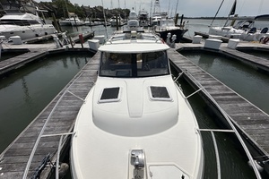Seahorse 33ft Cutwater Yacht For Sale