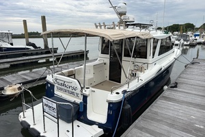 2016 Cutwater C-28 LE thumbnail 7