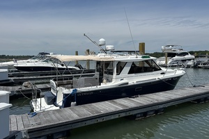 Seahorse 33ft Cutwater Yacht For Sale