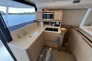 2018 Aquila 44 YACHT thumbnail 5