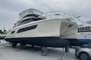 2018 Aquila 44 YACHT thumbnail 1