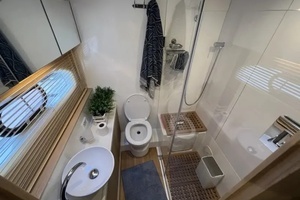 2018 Aquila 44 YACHT thumbnail 9