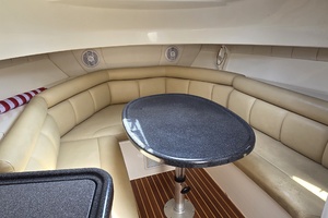 32ft Boston Whaler Yacht For Sale