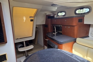 32ft Boston Whaler Yacht For Sale