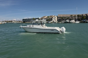 32ft Boston Whaler Yacht For Sale