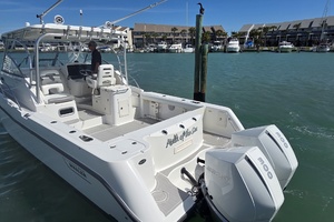 32ft Boston Whaler Yacht For Sale