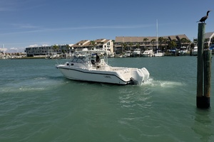32ft Boston Whaler Yacht For Sale