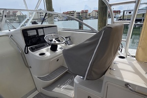 32ft Boston Whaler Yacht For Sale