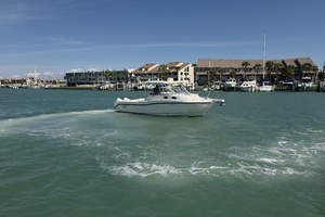 32ft Boston Whaler Yacht For Sale
