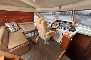 2001 Navigator Pilothouse thumbnail 18