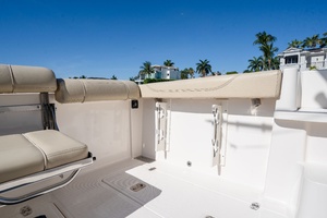 Offshore Asset 34ft Pursuit Yacht For Sale