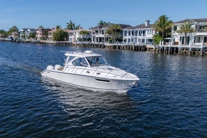 Offshore Asset 34ft Pursuit Yacht For Sale