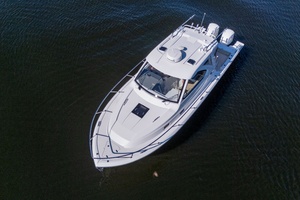 Offshore Asset 34ft Pursuit Yacht For Sale