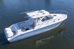 Offshore Asset 34ft Pursuit Yacht For Sale