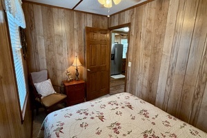 2002 Custom 20 x 53 Floating Cabin - Approx 999/sqft thumbnail 51