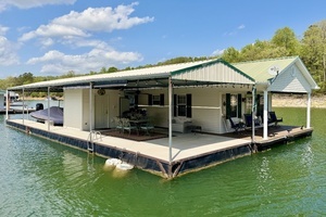 2002 Custom 20 x 53 Floating Cabin - Approx 999/sqft thumbnail 1