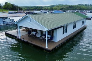 2002 Custom 20 x 53 Floating Cabin - Approx 999/sqft thumbnail 121