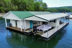 2002 Custom 20 x 53 Floating Cabin - Approx 999/sqft thumbnail 12