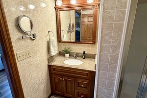 2002 Custom 20 x 53 Floating Cabin - Approx 999/sqft thumbnail 79