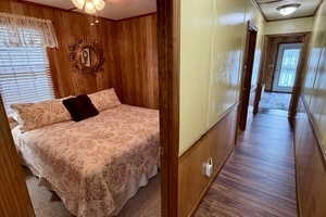 2002 Custom 20 x 53 Floating Cabin - Approx 999/sqft thumbnail 53